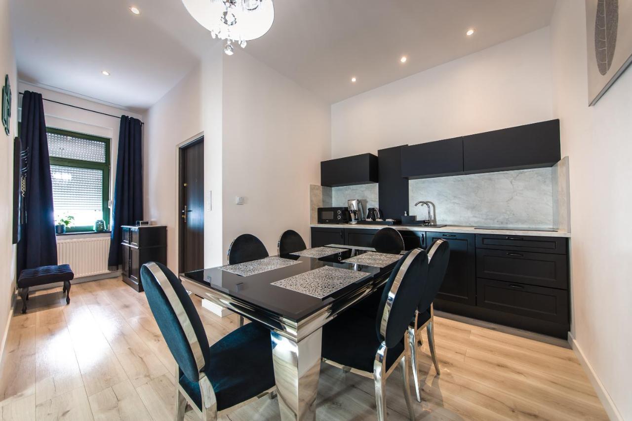 Moonlight Apartament Zielona Góra Esterno foto